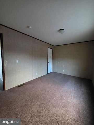 17 NORTH RANEE DRIVE, Ridgeley, WV 26753