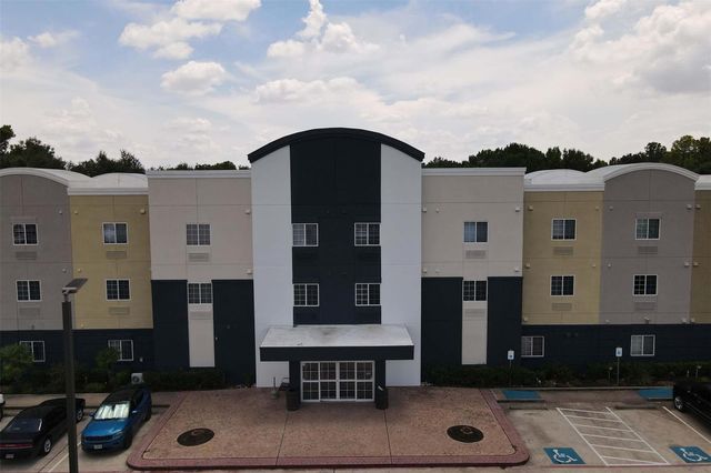 8719 Farm Market 1960 West Road 100, Houston, TX 77070