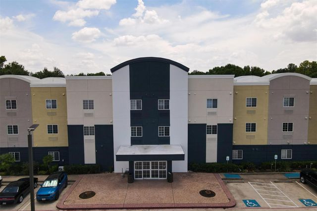 8719 Farm Market 1960 West Road 100, Houston, TX 77070