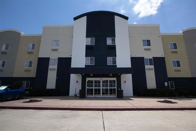 8719 Farm Market 1960 West Road 100, Houston, TX 77070