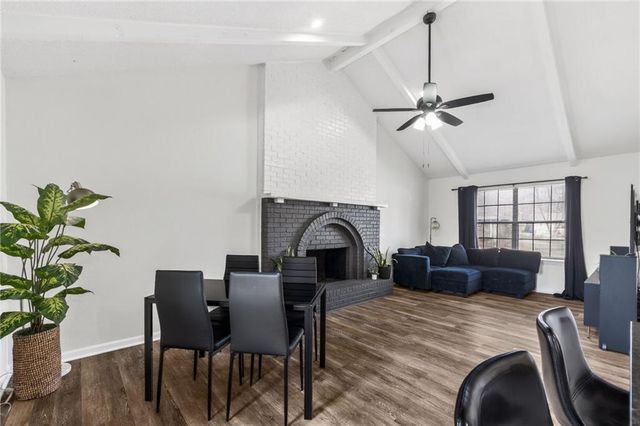 2916 Sweet Briar Drive, Independence, MO 64057