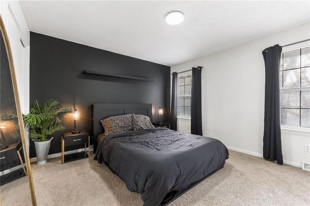 2916 Sweet Briar Drive, Independence, MO 64057