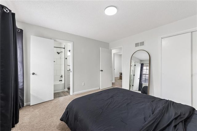 2916 Sweet Briar Drive, Independence, MO 64057