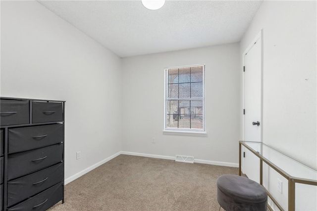 2916 Sweet Briar Drive, Independence, MO 64057