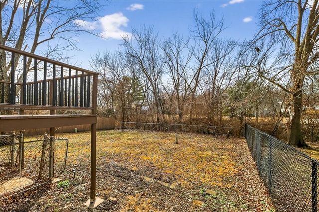 2916 Sweet Briar Drive, Independence, MO 64057