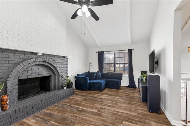 2916 Sweet Briar Drive, Independence, MO 64057