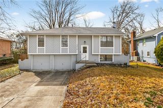 2916 Sweet Briar Drive, Independence, MO 64057
