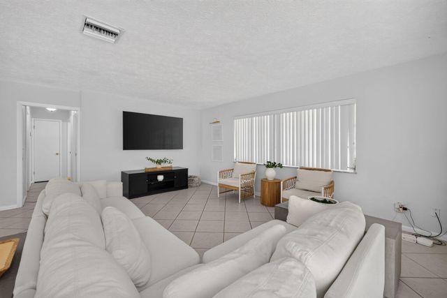 2409 NW Everglades Boulevard, Stuart, FL 34994