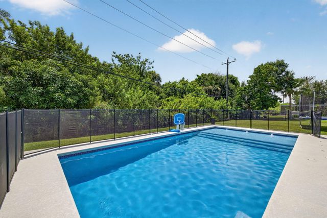 2409 NW Everglades Boulevard, Stuart, FL 34994