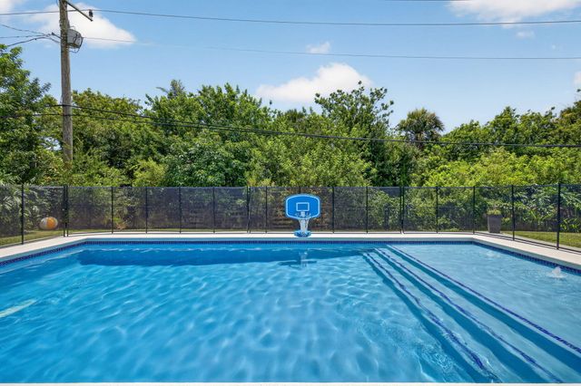2409 NW Everglades Boulevard, Stuart, FL 34994