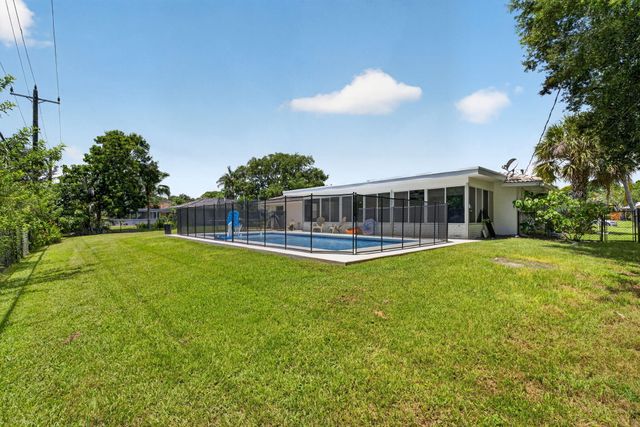 2409 NW Everglades Boulevard, Stuart, FL 34994
