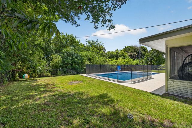 2409 NW Everglades Boulevard, Stuart, FL 34994