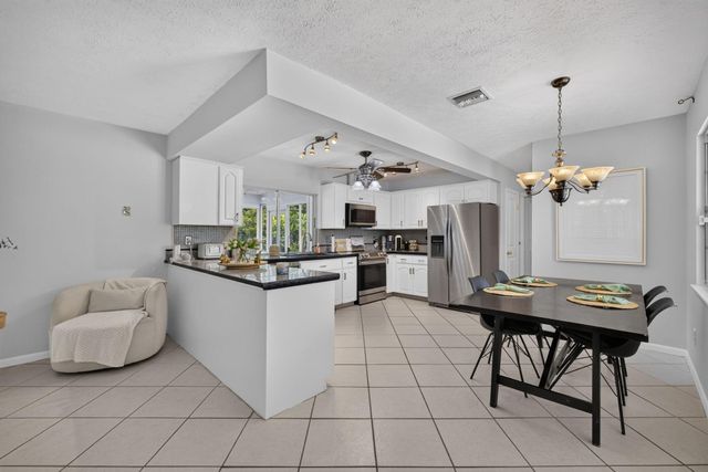 2409 NW Everglades Boulevard, Stuart, FL 34994