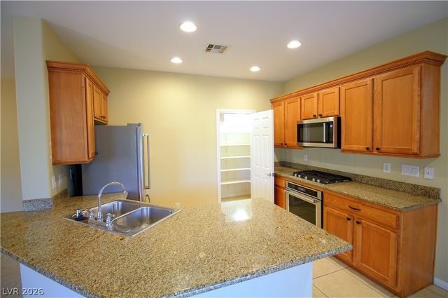 9519 Knopfler Lane, Las Vegas, NV 89148