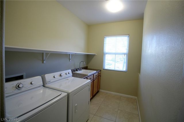 9519 Knopfler Lane, Las Vegas, NV 89148