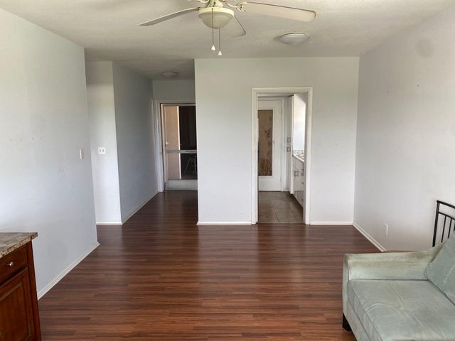 1450 E SAMPLE Road 302, Pompano Beach, FL 33064