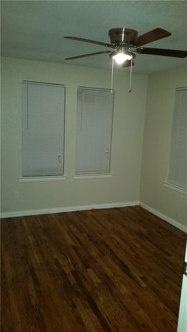 1925 W 10th Street, Dallas, TX 75208