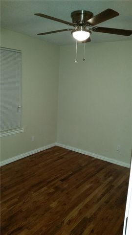 1925 W 10th Street, Dallas, TX 75208