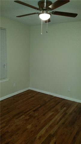 1925 W 10th Street, Dallas, TX 75208