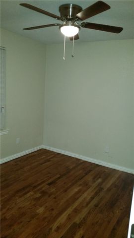 1925 W 10th Street, Dallas, TX 75208
