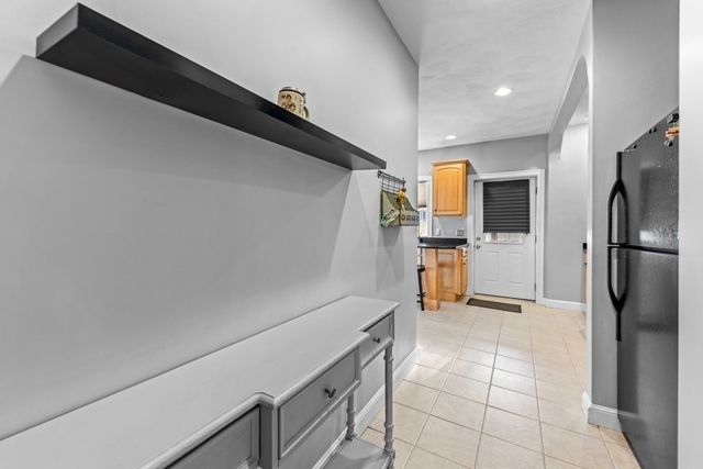 29-31 Middlesex St 1, Chelmsford, MA 01863