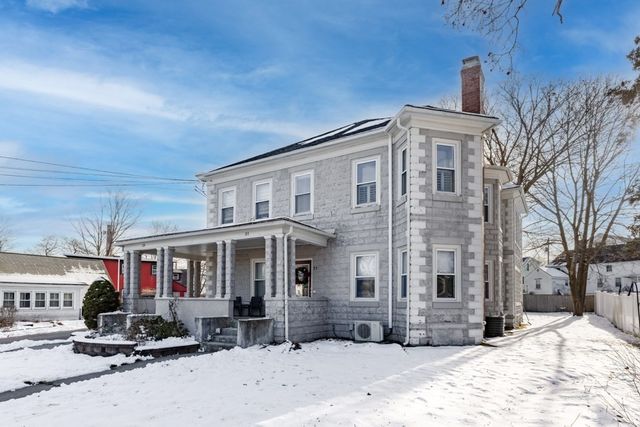 29-31 Middlesex St 1, Chelmsford, MA 01863