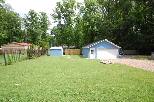 10029 Cummins Drive, Deerfield, OH 44411