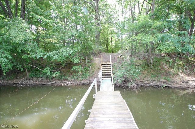 10029 Cummins Drive, Deerfield, OH 44411