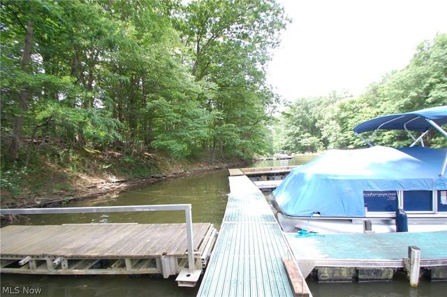 10029 Cummins Drive, Deerfield, OH 44411