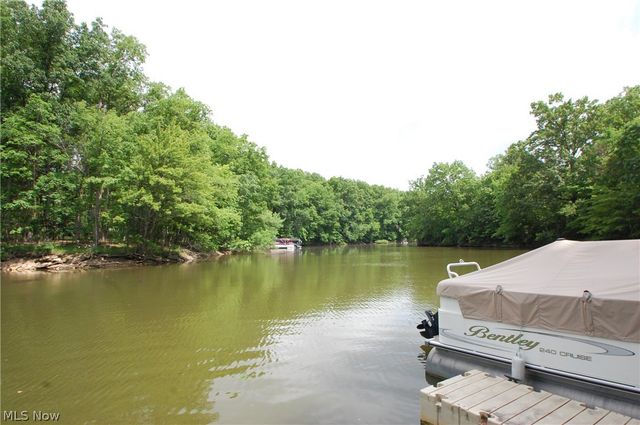 10029 Cummins Drive, Deerfield, OH 44411