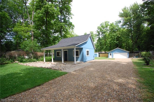 10029 Cummins Drive, Deerfield, OH 44411