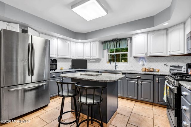 609 9th Avenue, Toms River, NJ 08757