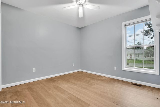 609 9th Avenue, Toms River, NJ 08757