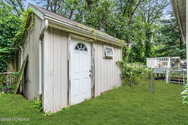 609 9th Avenue, Toms River, NJ 08757