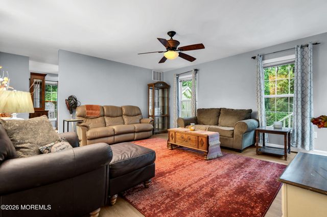 609 9th Avenue, Toms River, NJ 08757