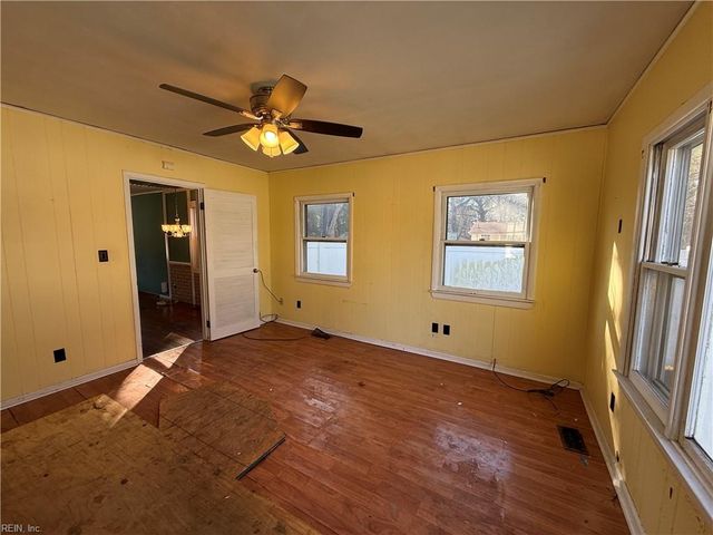 8268 Gygax RD, Norfolk, VA 23505