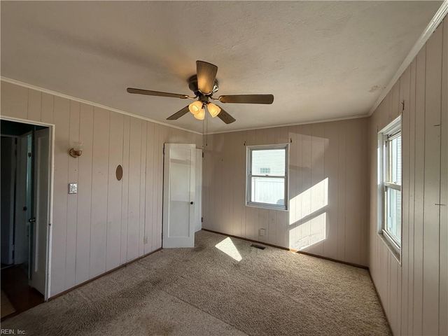 8268 Gygax RD, Norfolk, VA 23505