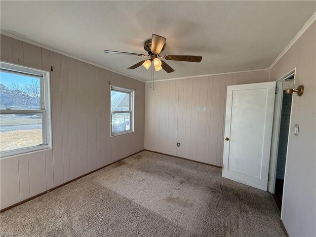 8268 Gygax RD, Norfolk, VA 23505