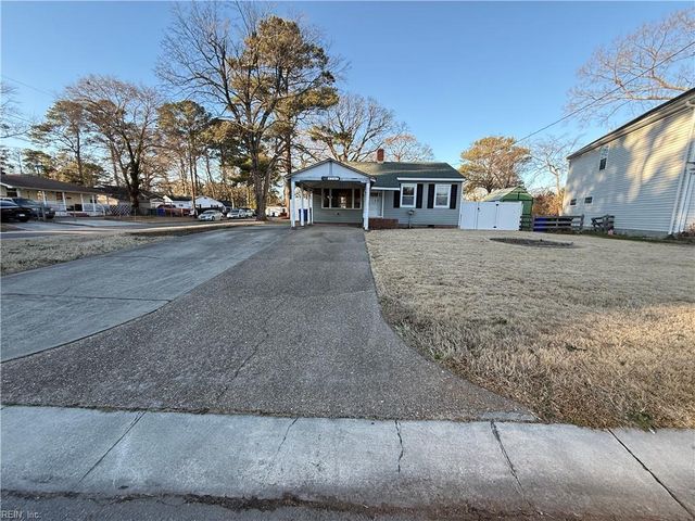 8268 Gygax RD, Norfolk, VA 23505