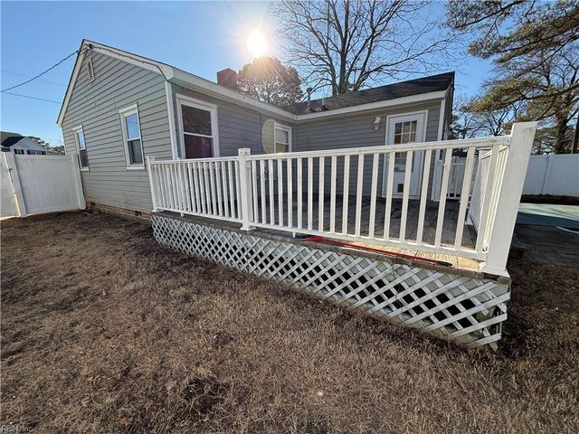 8268 Gygax RD, Norfolk, VA 23505