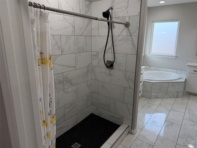 30 Lobo Lane, Lone Grove, OK 73443