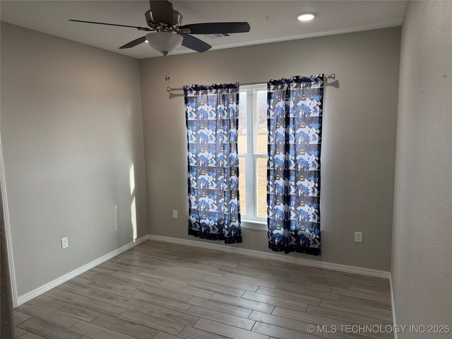 30 Lobo Lane, Lone Grove, OK 73443