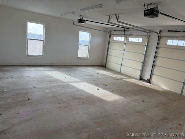 30 Lobo Lane, Lone Grove, OK 73443