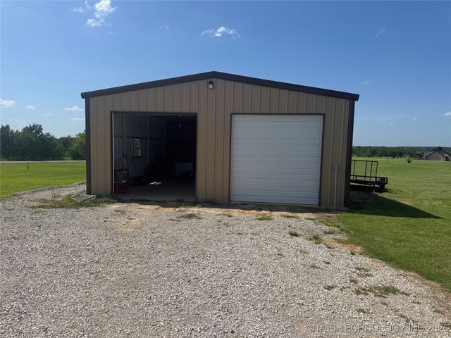 30 Lobo Lane, Lone Grove, OK 73443