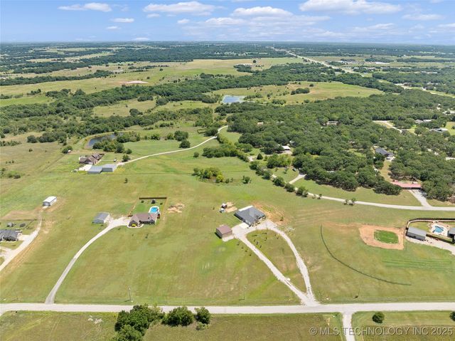 30 Lobo Lane, Lone Grove, OK 73443
