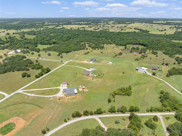 30 Lobo Lane, Lone Grove, OK 73443
