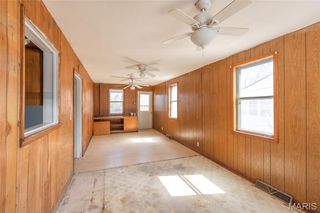 104 E Jefferson Avenue, Richland, MO 65556