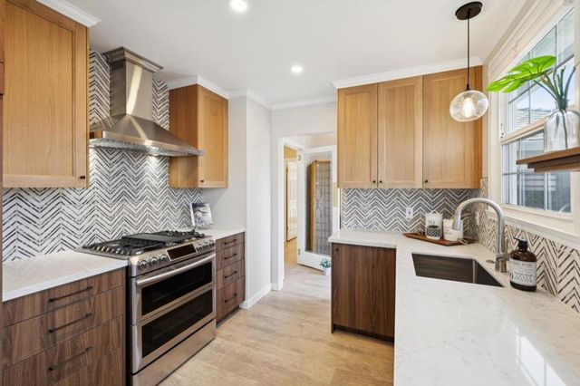 656 Magnolia Drive, San Mateo, CA 94402