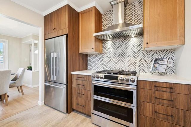 656 Magnolia Drive, San Mateo, CA 94402