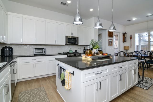 12014 Savannah Avenue, Lubbock, TX 79424